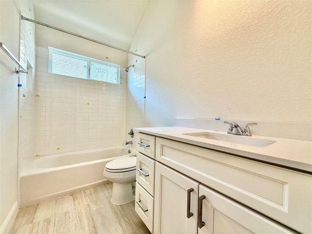 471 Young ST, Buda, TX 78610