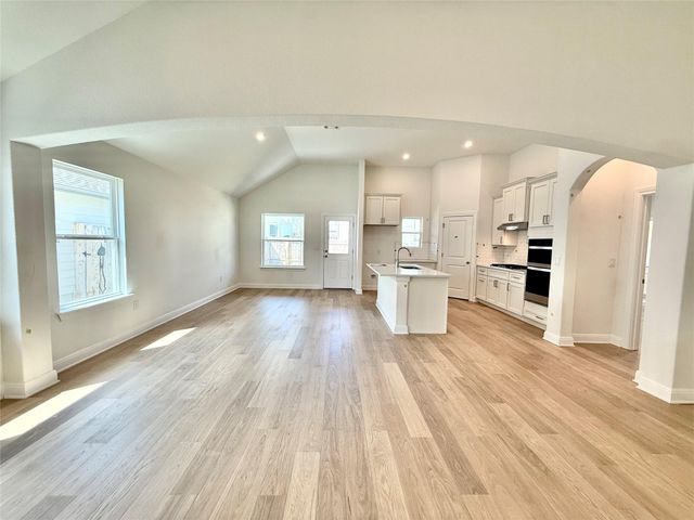 471 Young ST, Buda, TX 78610