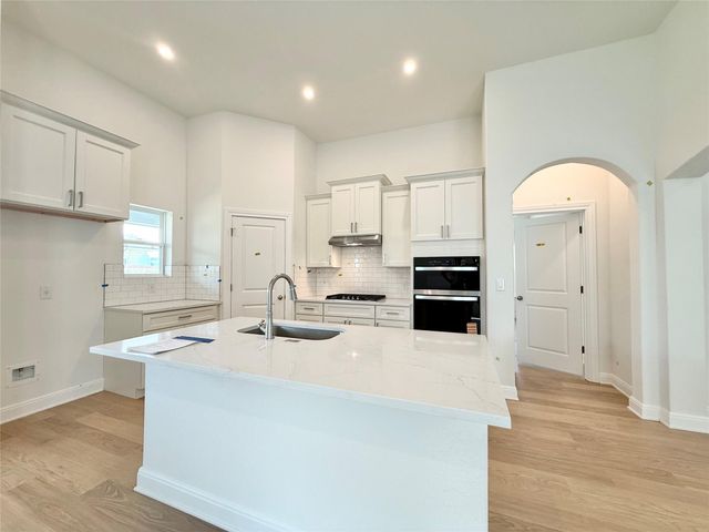 471 Young ST, Buda, TX 78610