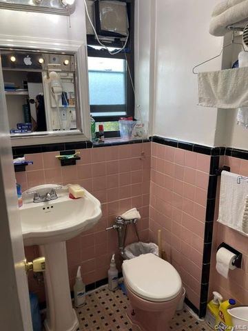 38-15 149th Street 6D, Flushing, NY 11355