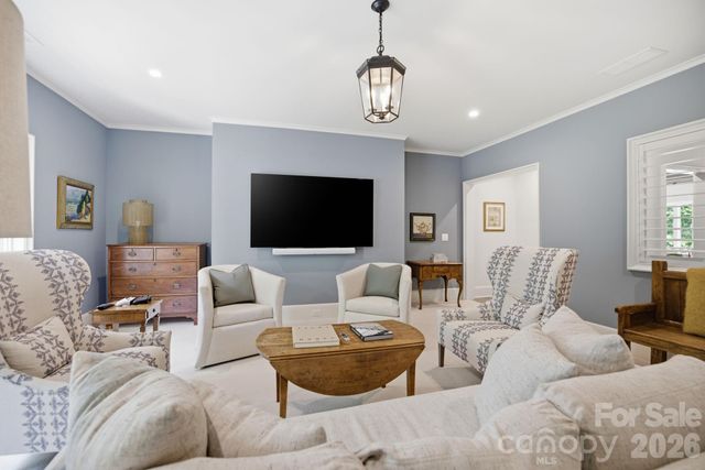 2710 Briarcliff Place, Charlotte, NC 28207