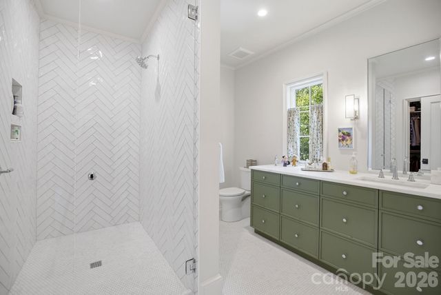 2710 Briarcliff Place, Charlotte, NC 28207
