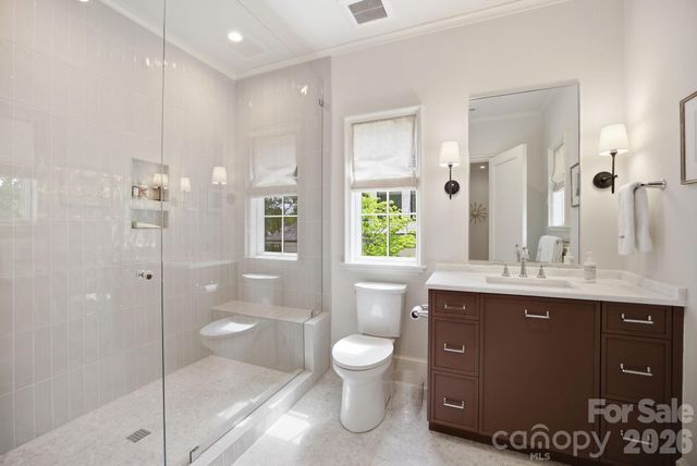 2710 Briarcliff Place, Charlotte, NC 28207