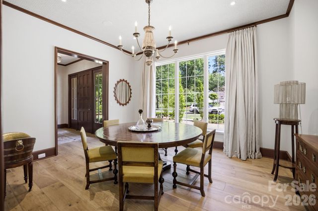 2710 Briarcliff Place, Charlotte, NC 28207