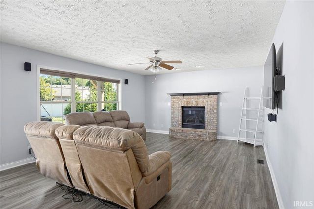 23 Freeman Drive, Rossville, IN 46065