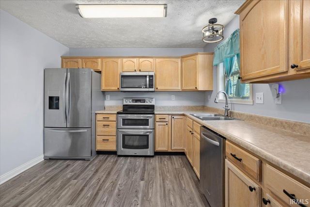 23 Freeman Drive, Rossville, IN 46065