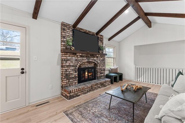 17813 E 26th Street, Independence, MO 64057