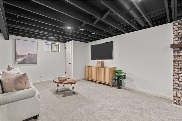 17813 E 26th Street, Independence, MO 64057