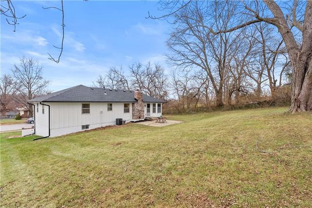 17813 E 26th Street, Independence, MO 64057