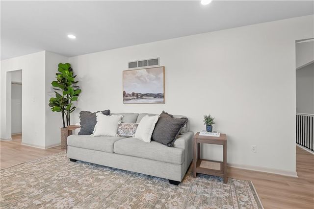 17813 E 26th Street, Independence, MO 64057