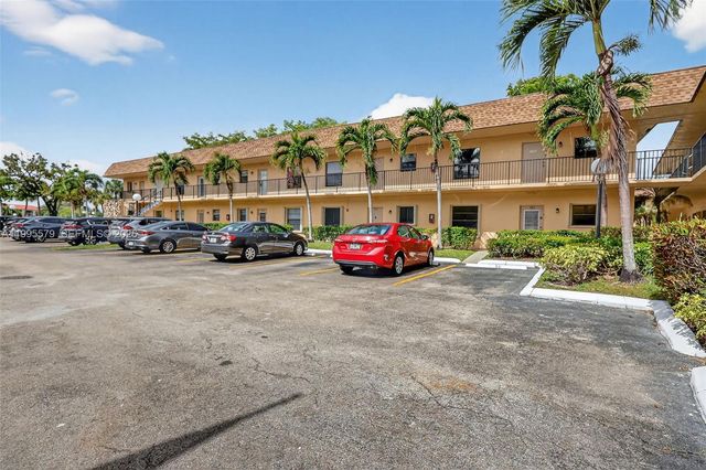 275 Gate Road 104, Hollywood, FL 33024
