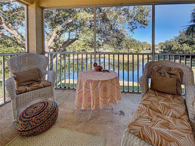 703 CASA DEL LAGO WAY 703, Venice, FL 34292