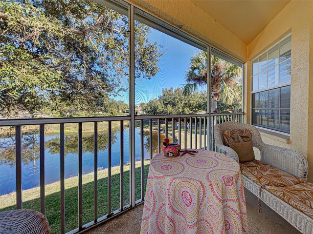 703 CASA DEL LAGO WAY 703, Venice, FL 34292