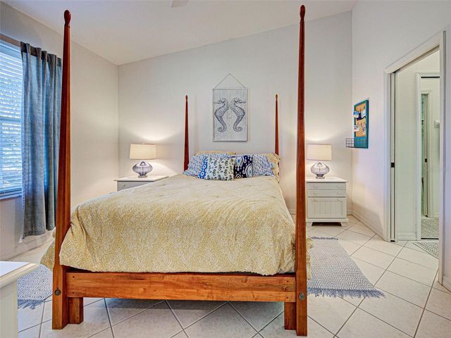 703 CASA DEL LAGO WAY 703, Venice, FL 34292