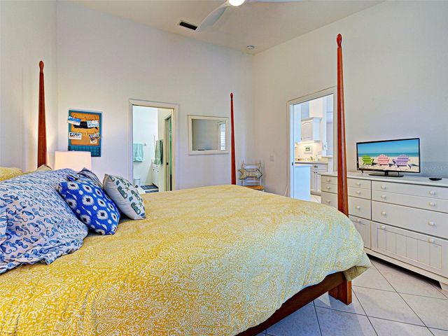 703 CASA DEL LAGO WAY 703, Venice, FL 34292