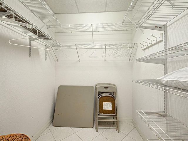 703 CASA DEL LAGO WAY 703, Venice, FL 34292