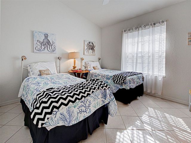 703 CASA DEL LAGO WAY 703, Venice, FL 34292