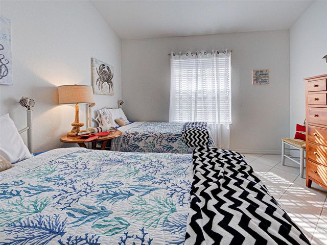 703 CASA DEL LAGO WAY 703, Venice, FL 34292