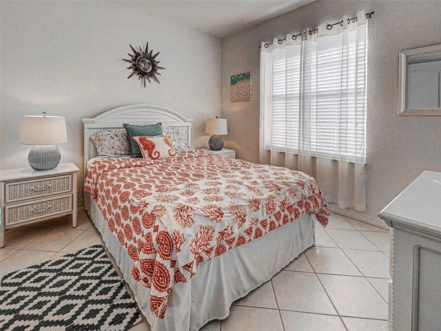 703 CASA DEL LAGO WAY 703, Venice, FL 34292