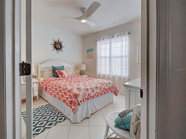 703 CASA DEL LAGO WAY 703, Venice, FL 34292