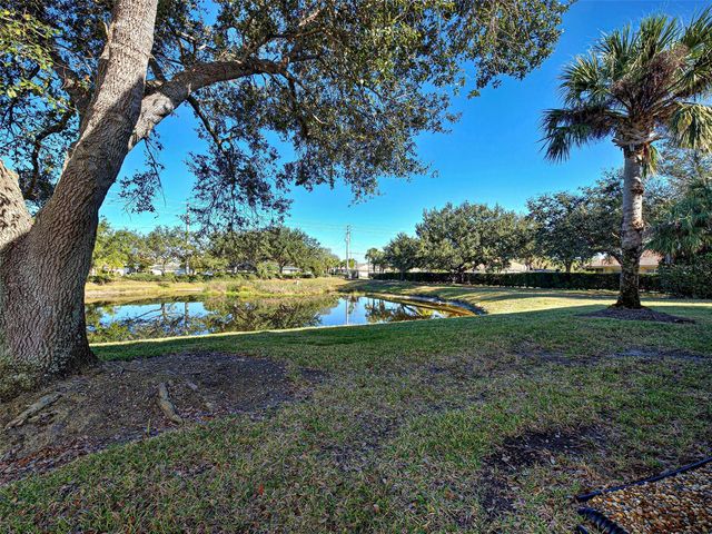 703 CASA DEL LAGO WAY 703, Venice, FL 34292