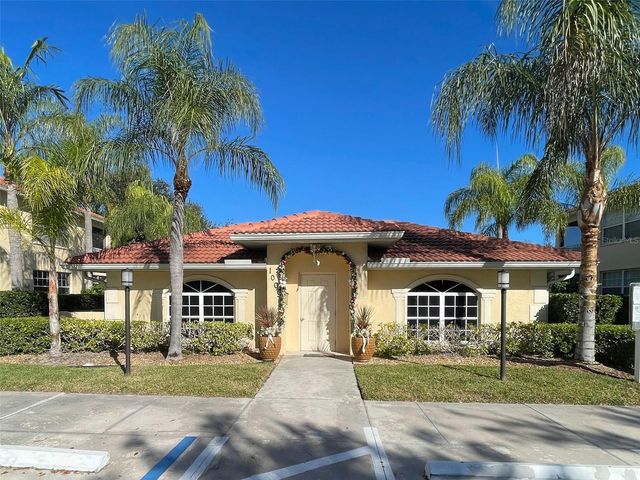 703 CASA DEL LAGO WAY 703, Venice, FL 34292