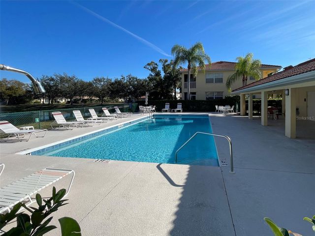 703 CASA DEL LAGO WAY 703, Venice, FL 34292