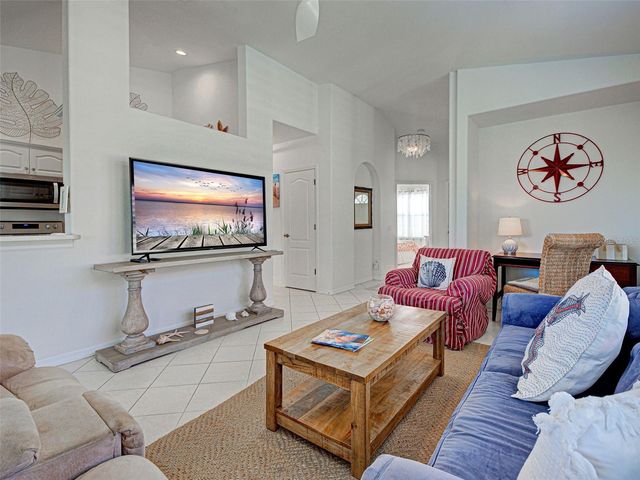 703 CASA DEL LAGO WAY 703, Venice, FL 34292