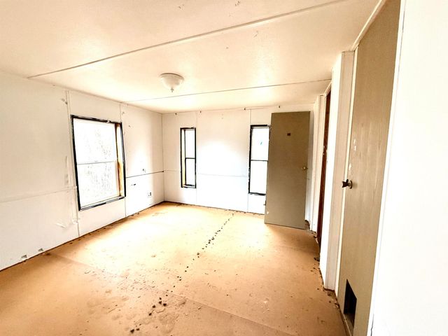 11154 N Landing Road, Monticello, IN 47960