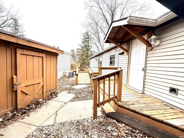 11154 N Landing Road, Monticello, IN 47960