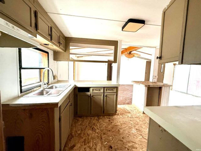 11154 N Landing Road, Monticello, IN 47960