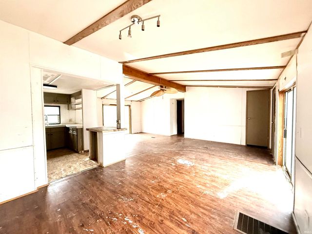 11154 N Landing Road, Monticello, IN 47960