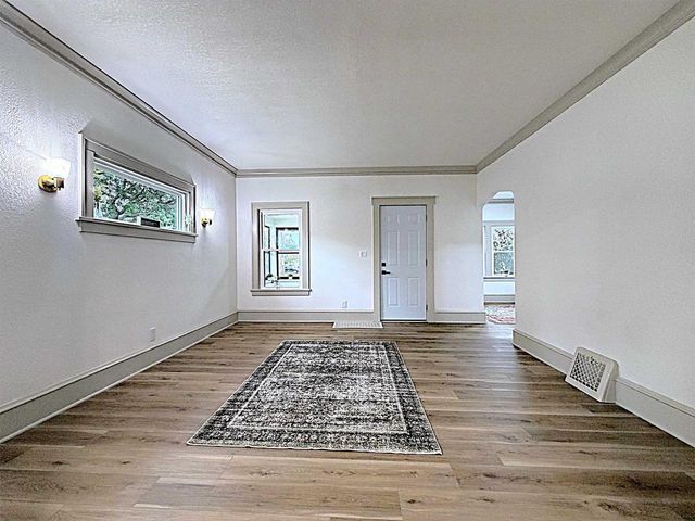 811 RANDALL PLACE, Oshkosh, WI 54901