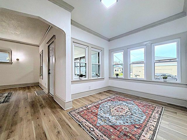 811 RANDALL PLACE, Oshkosh, WI 54901
