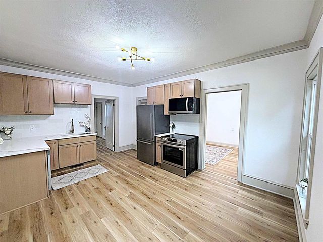 811 RANDALL PLACE, Oshkosh, WI 54901
