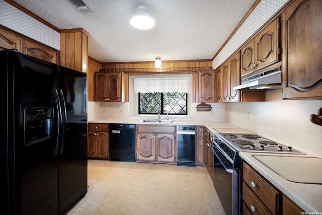 19824 chimney creek, Helotes, TX 78023