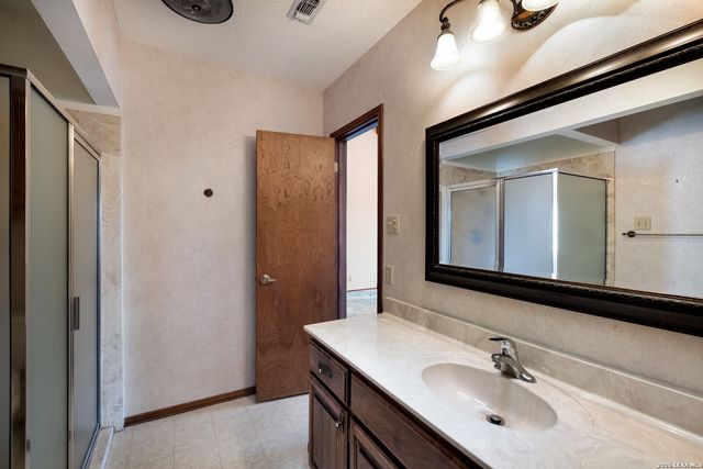 19824 chimney creek, Helotes, TX 78023