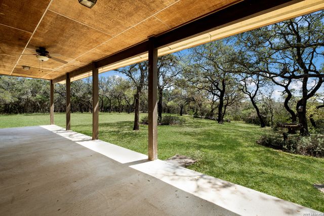 19824 chimney creek, Helotes, TX 78023