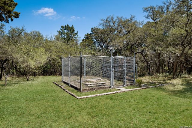 19824 chimney creek, Helotes, TX 78023