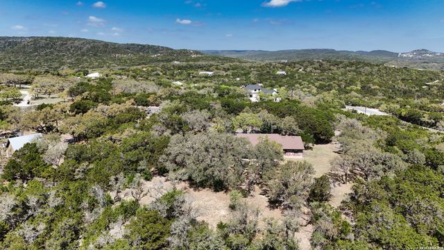 19824 chimney creek, Helotes, TX 78023