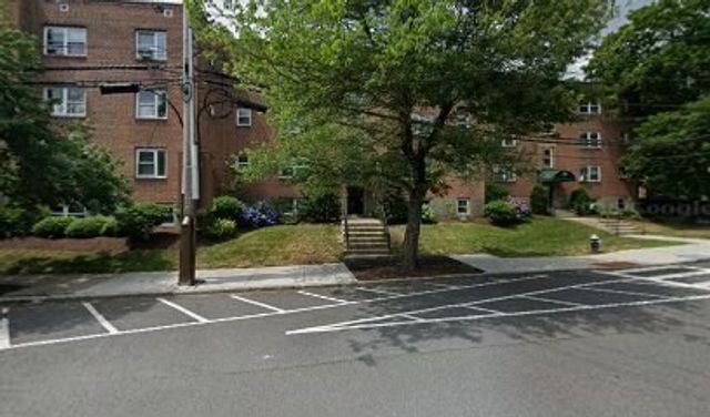 85 Chestnut St 1, Brookline, MA 02445