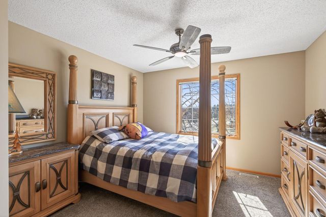 9300 Tewsbury Gate, Maple Grove, MN 55311