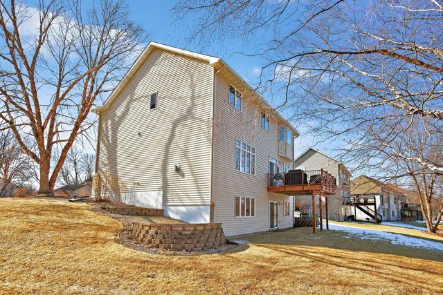 9300 Tewsbury Gate, Maple Grove, MN 55311