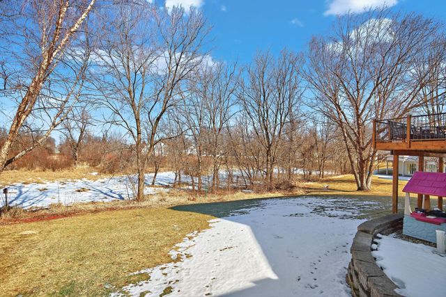 9300 Tewsbury Gate, Maple Grove, MN 55311