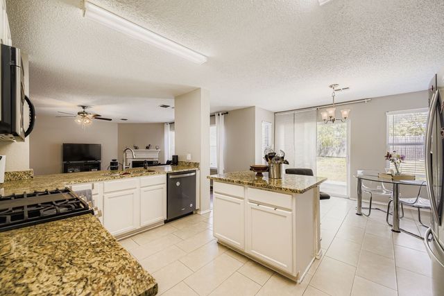 7107 Chambers Creek Lane, Arlington, TX 76002