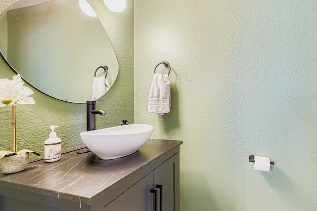 7107 Chambers Creek Lane, Arlington, TX 76002