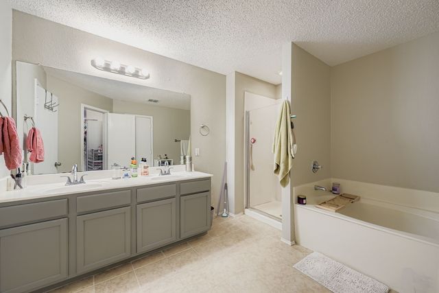 7107 Chambers Creek Lane, Arlington, TX 76002