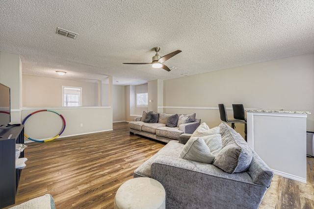 7107 Chambers Creek Lane, Arlington, TX 76002