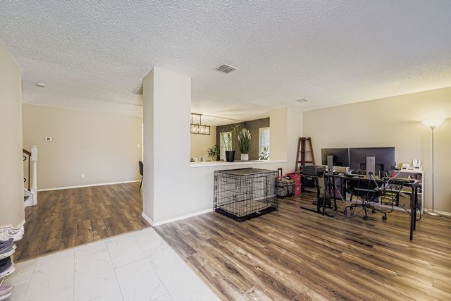 7107 Chambers Creek Lane, Arlington, TX 76002