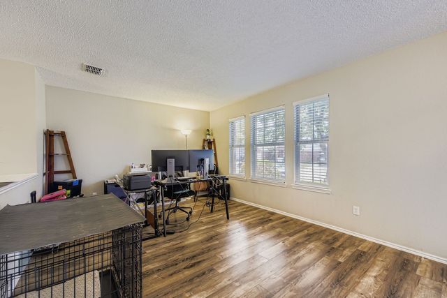 7107 Chambers Creek Lane, Arlington, TX 76002